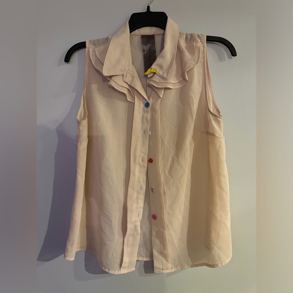Nude Chiffon sleeveless top with cute buttons